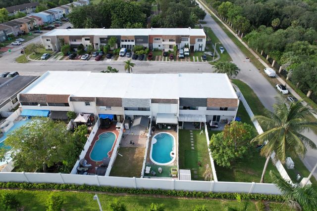 9054 NW 35TH Place, Sunrise, FL 33351