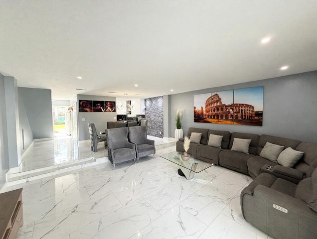 9054 NW 35TH Place, Sunrise, FL 33351