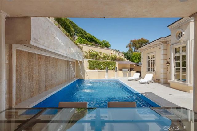 145 Irvine Cove Court, Laguna Beach, CA 92651