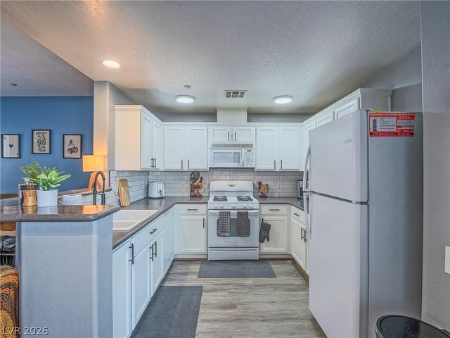 4720 Apulia Drive 103, North Las Vegas, NV 89084