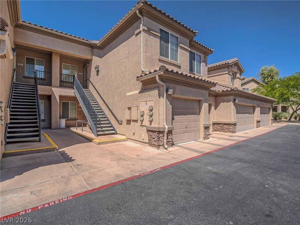 4720 Apulia Drive 103, North Las Vegas, NV 89084