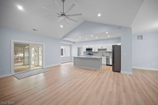 5269 Century Bay Avenue, Ashtabula, OH 44004