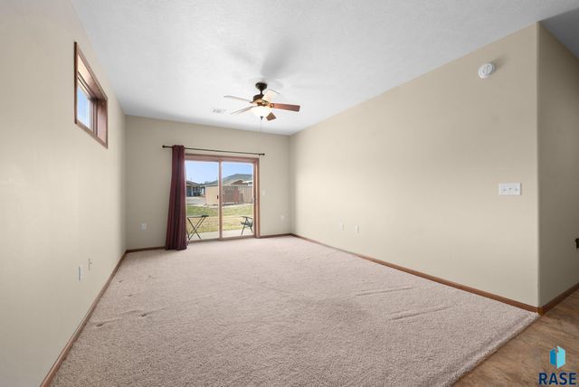 125 Emmett Trl Trail, Harrisburg, SD 57032