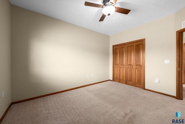 125 Emmett Trl Trail, Harrisburg, SD 57032