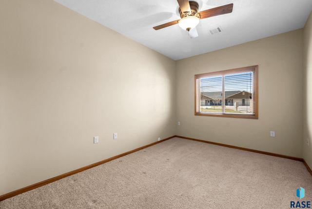 125 Emmett Trl Trail, Harrisburg, SD 57032