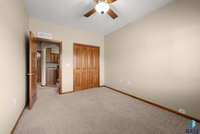 125 Emmett Trl Trail, Harrisburg, SD 57032
