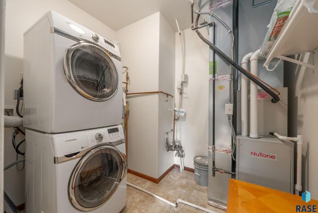 125 Emmett Trl Trail, Harrisburg, SD 57032