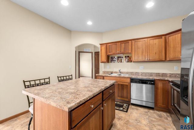 125 Emmett Trl Trail, Harrisburg, SD 57032