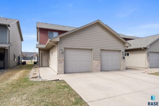 125 Emmett Trl Trail, Harrisburg, SD 57032