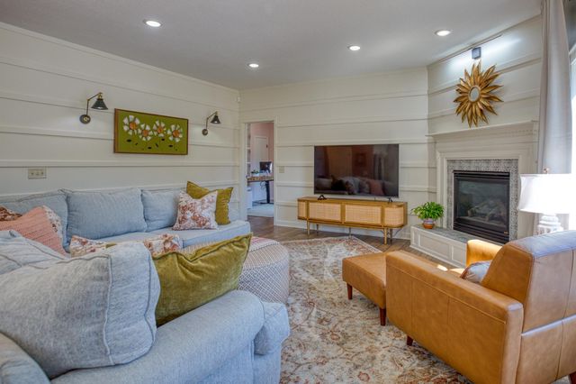 19545 Elgin Street NW, Elk River, MN 55330