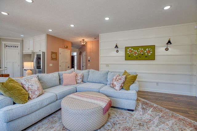 19545 Elgin Street NW, Elk River, MN 55330