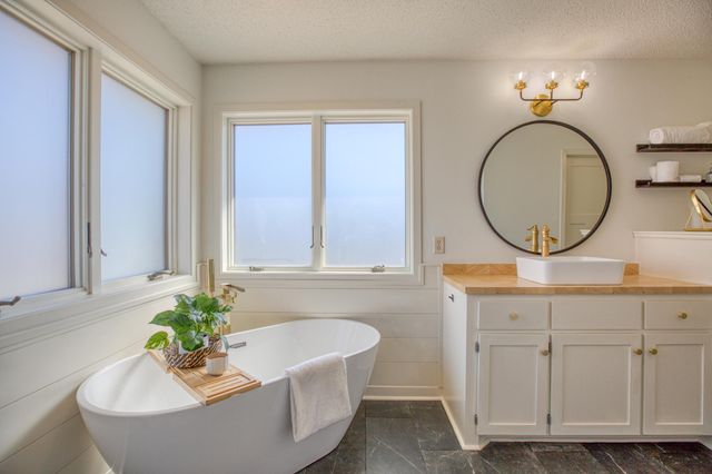 19545 Elgin Street NW, Elk River, MN 55330