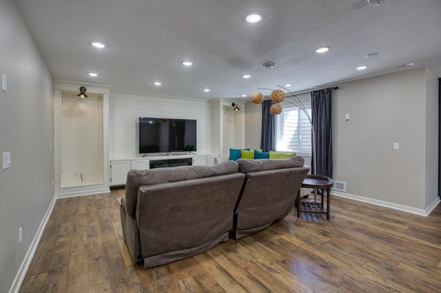 19545 Elgin Street NW, Elk River, MN 55330