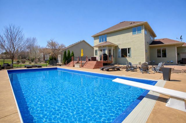 19545 Elgin Street NW, Elk River, MN 55330