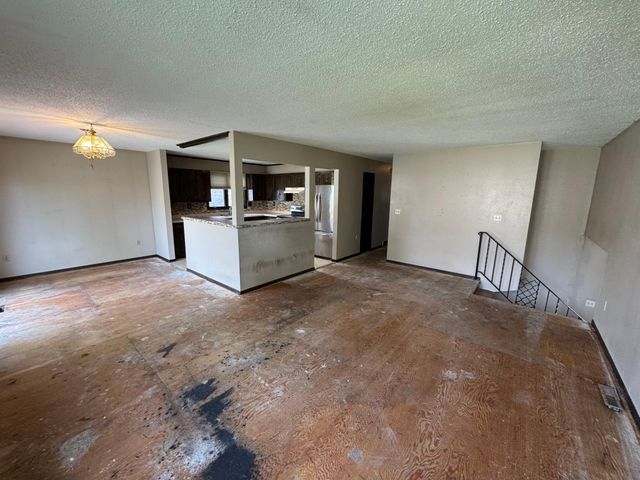 2401 17th Avenue S, Fargo, ND 58103