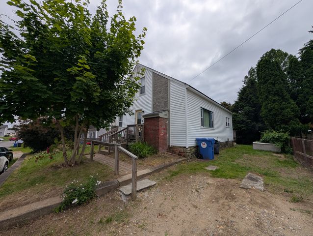 13 Central Avenue, Griswold, CT 06351