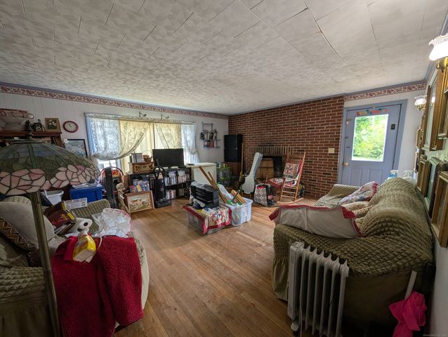 13 Central Avenue, Griswold, CT 06351