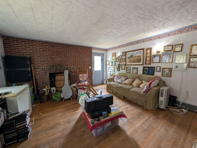 13 Central Avenue, Griswold, CT 06351