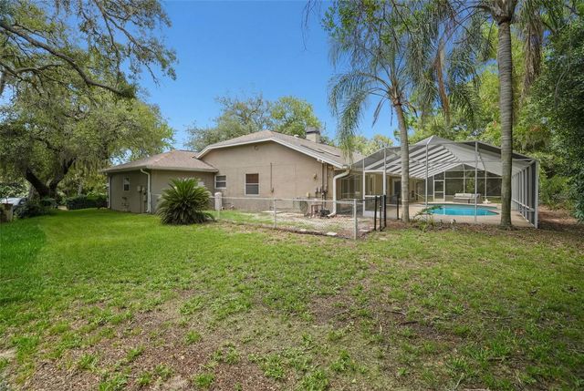 8020 MOONLIGHT LANE, New Port Richey, FL 34654