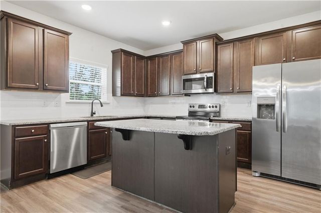 61 Village Circle, Rydal, GA 30171