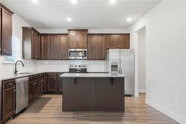 61 Village Circle, Rydal, GA 30171