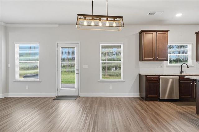 61 Village Circle, Rydal, GA 30171