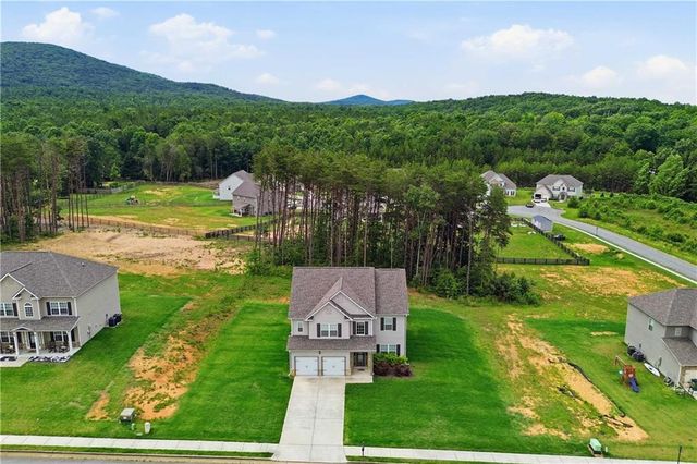 61 Village Circle, Rydal, GA 30171
