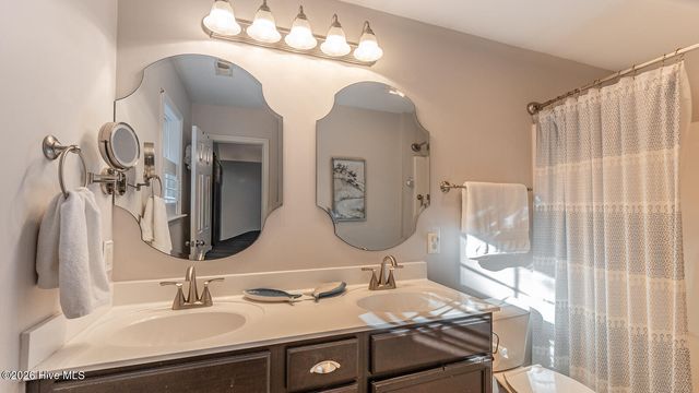 324 S Culverton Road, Winnabow, NC 28479