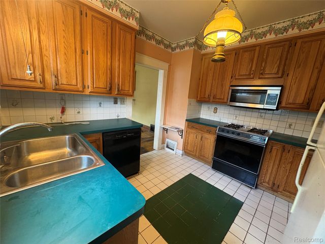 2134 Beverly Boulevard, Berkley, MI 48072