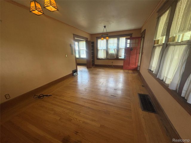 2134 Beverly Boulevard, Berkley, MI 48072