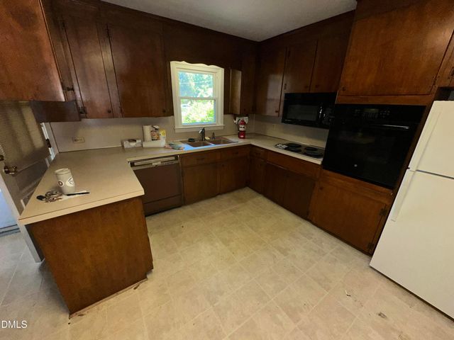 915 Brooks Avenue, Garner, NC 27529