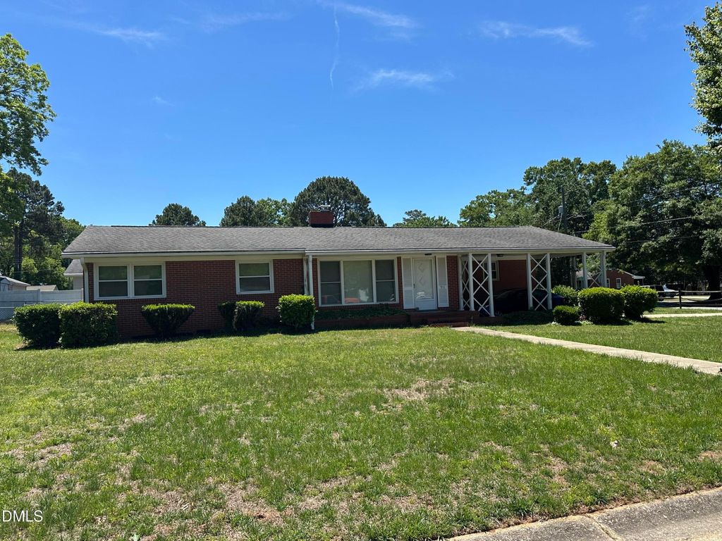 915 Brooks Avenue, Garner, NC 27529