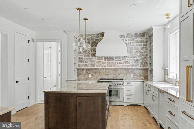 3503 OLD WINDY BUSH RD, New Hope, PA 18938