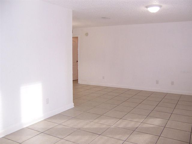 2703 MIDDLE STREET, Orlando, FL 32807