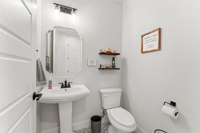 222 Canal DR, Dripping Springs, TX 78620