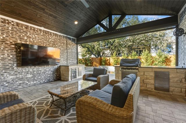 222 Canal DR, Dripping Springs, TX 78620