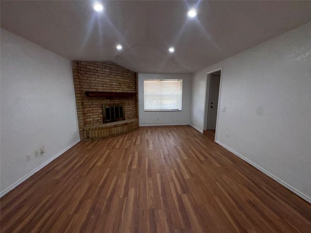 3648 Country Club Drive W, Irving, TX 75038