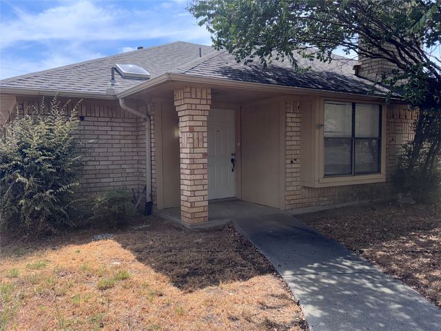 3648 Country Club Drive W, Irving, TX 75038