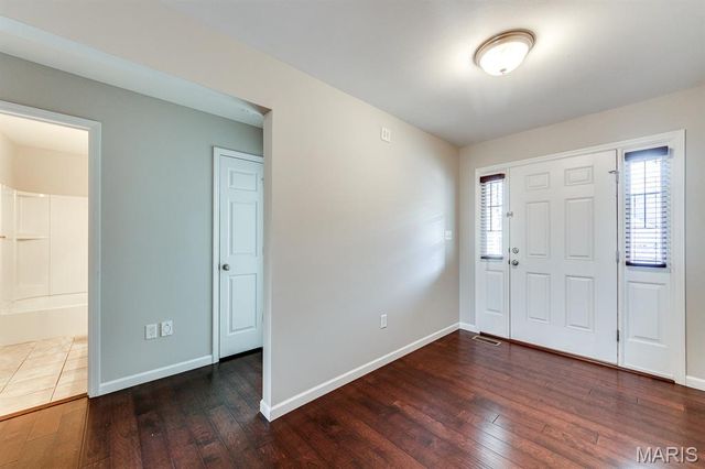 925 Meramec Grove Drive, Ballwin, MO 63021