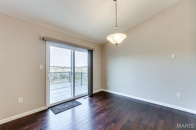 925 Meramec Grove Drive, Ballwin, MO 63021