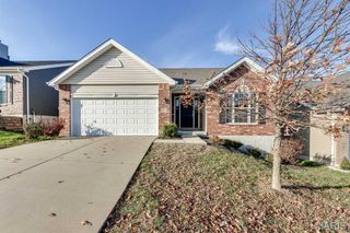 925 Meramec Grove Drive, Ballwin, MO 63021
