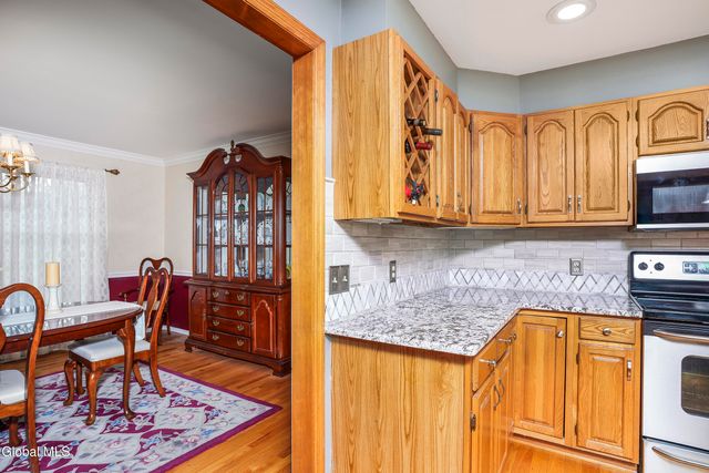 1008 Di Bella Drive, Schenectady, NY 12303