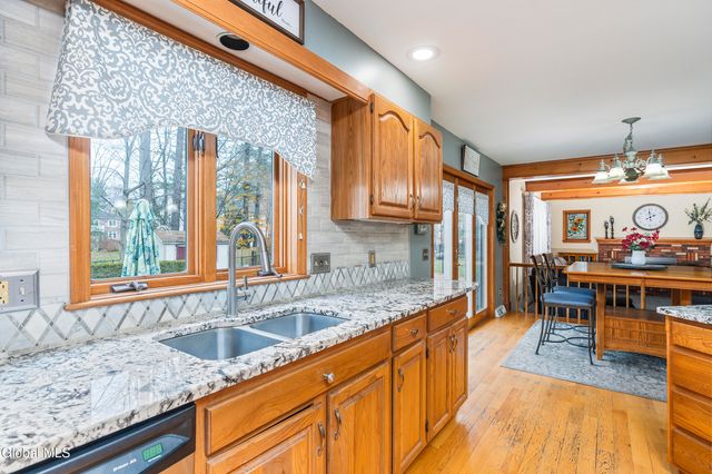 1008 Di Bella Drive, Schenectady, NY 12303