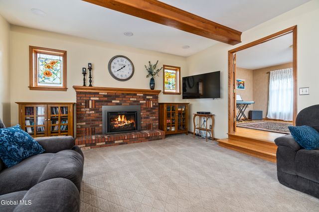 1008 Di Bella Drive, Schenectady, NY 12303