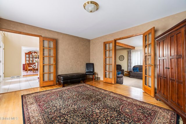 1008 Di Bella Drive, Schenectady, NY 12303