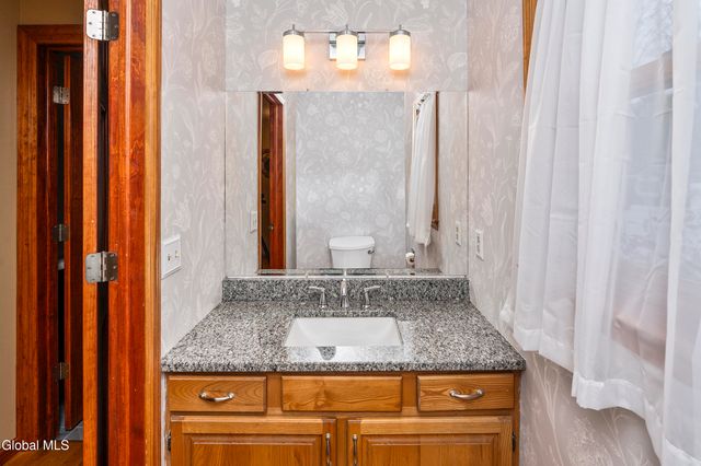 1008 Di Bella Drive, Schenectady, NY 12303