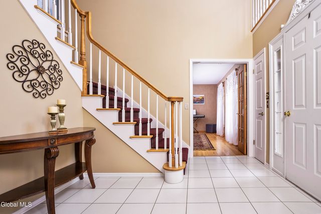 1008 Di Bella Drive, Schenectady, NY 12303