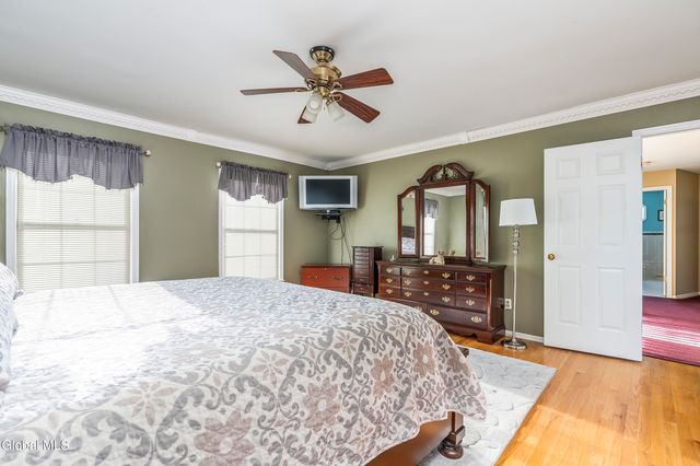 1008 Di Bella Drive, Schenectady, NY 12303