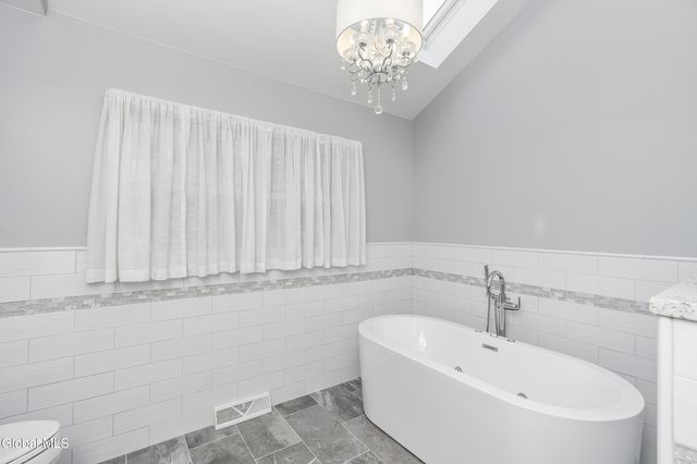 1008 Di Bella Drive, Schenectady, NY 12303