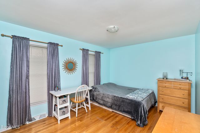 1008 Di Bella Drive, Schenectady, NY 12303